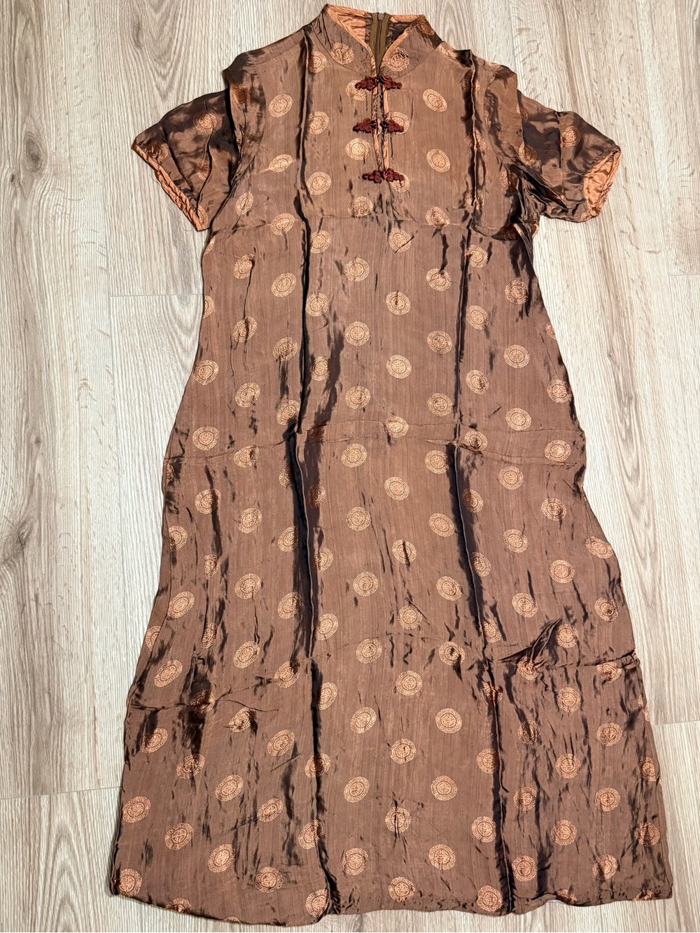 Vintage Cheongsam Qipao Maxi Dress Brown Gold Shou Medallion Frog Button M